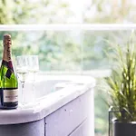 Rajski 205 Z Prywatnym Jacuzzi Na Balkonie Z Widokiem Na Gory * שצ'קלארסקה פוראובה